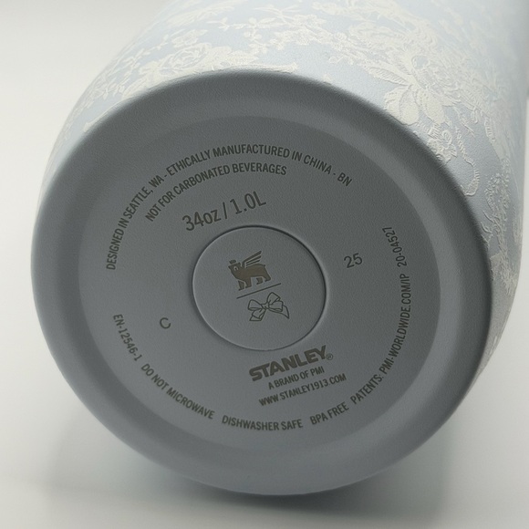 Stanley Pastel Blue Floral Bottle - Picture 6 of 8